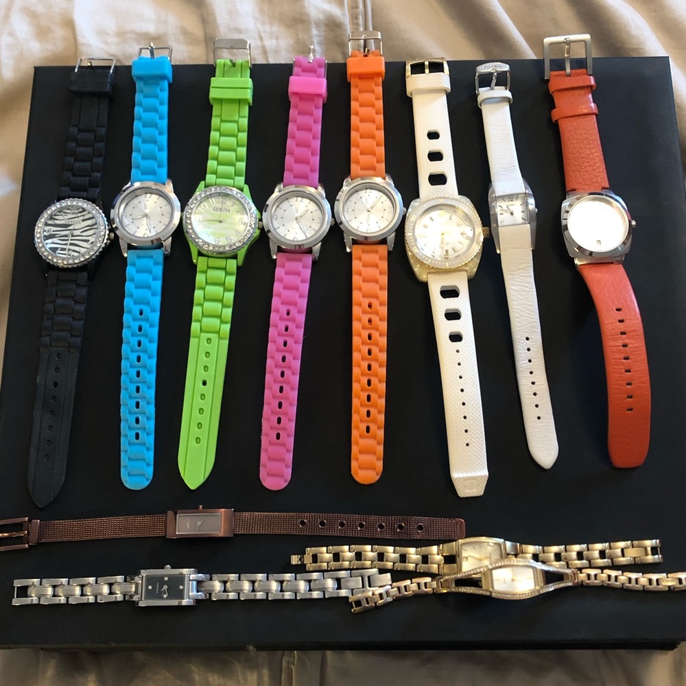 12 watches, need batteries, impeccable condition